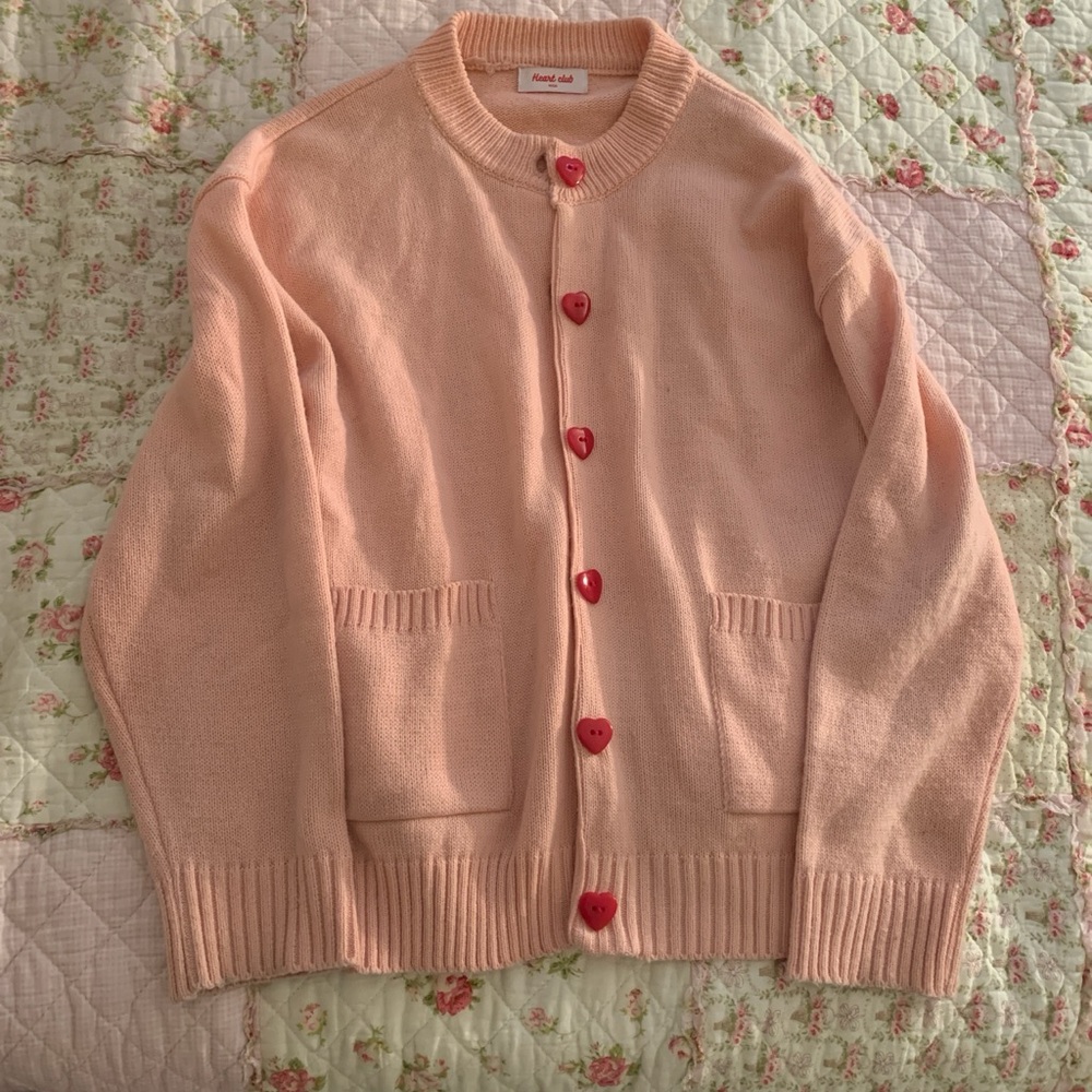 🖤SOLD🖤 Pink Heart Club heart button cardigan